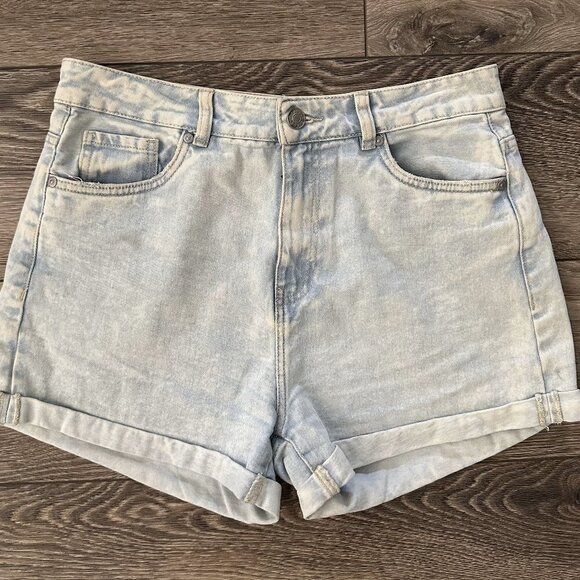 Refuge  Denim Mom Shorts Size 7 Jeans Acid Wash Light Cuff Zip Closure - Picture 1 of 8
